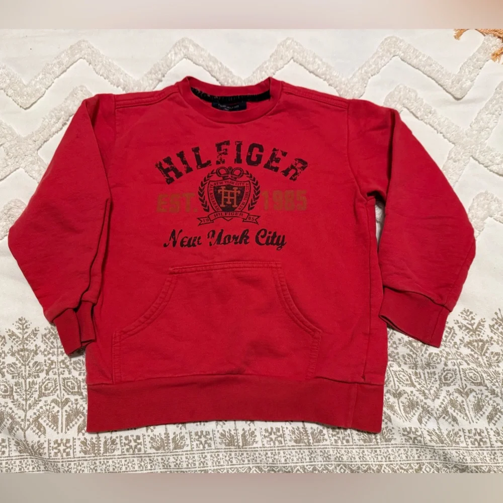 Red Hilfiger Sweatshirt size 7/8 boys in great condition